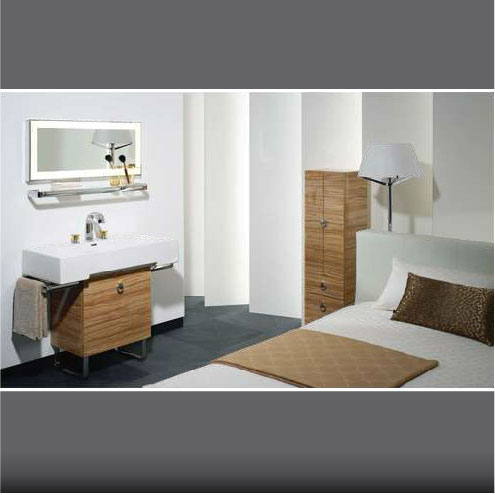 Moderner Wohnbereich mit Bad und Schrank